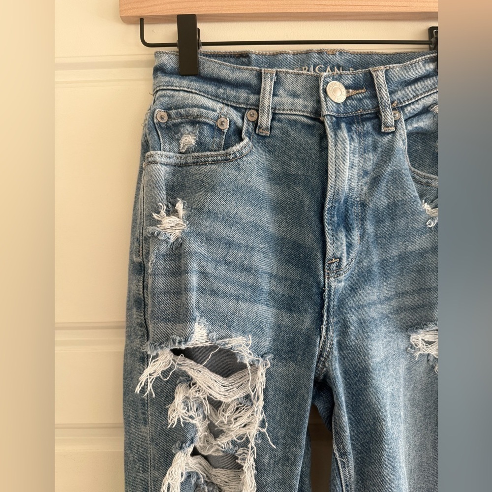 American Eagle Size Zero Distressed Light Wash Highest Rise 90s Boyfriend Jeans - Picture 2 of 7
